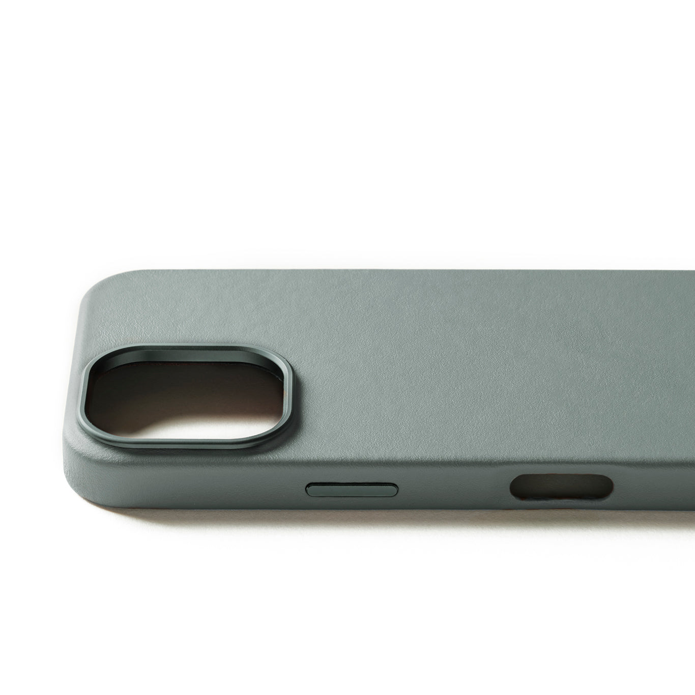 Full Leather Case for iPhone 16 Pro / フルレザーケース - ペールグリーン