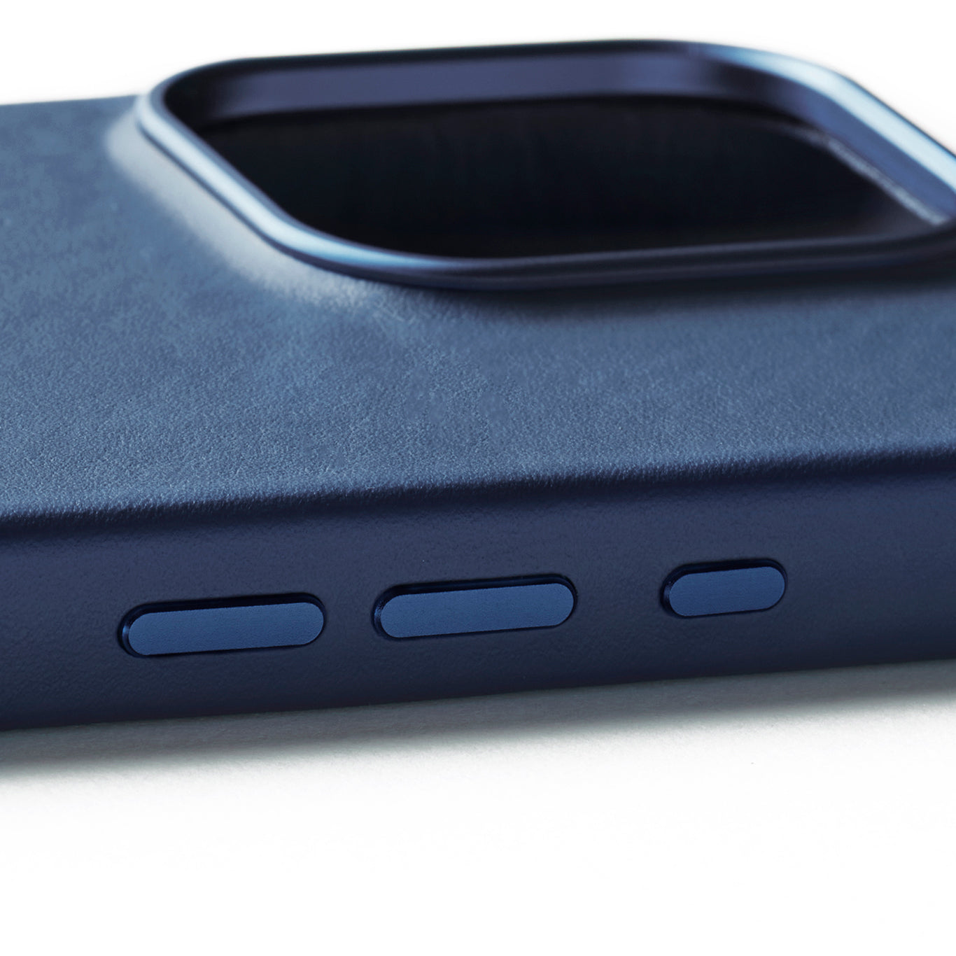 Full Leather Case for iPhone 16 Pro / フルレザーケース - ブルー