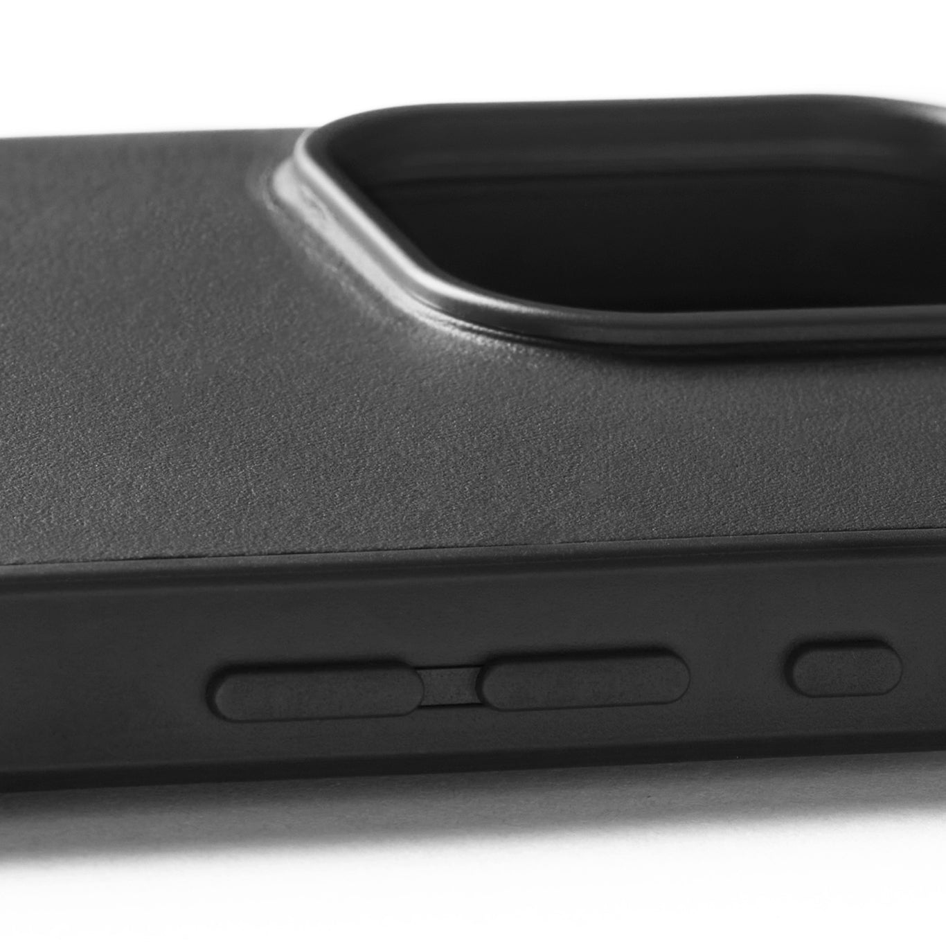 iPhone 16 Pro Shield Case / シールドケース - ブラック